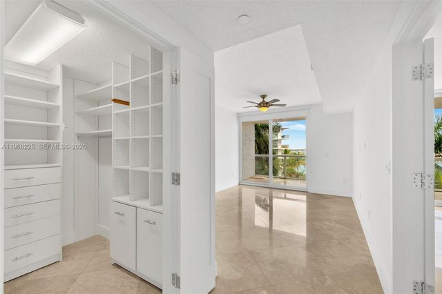10 Venetian Way 403, Miami Beach, FL 33139