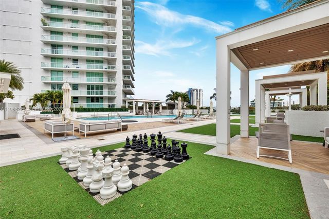 10 Venetian Way 403, Miami Beach, FL 33139