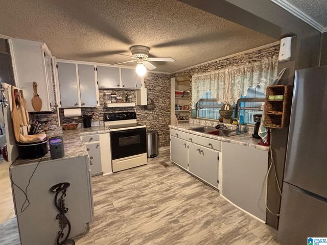 242 SKYLINE CIRCLE, Jasper, AL 35501