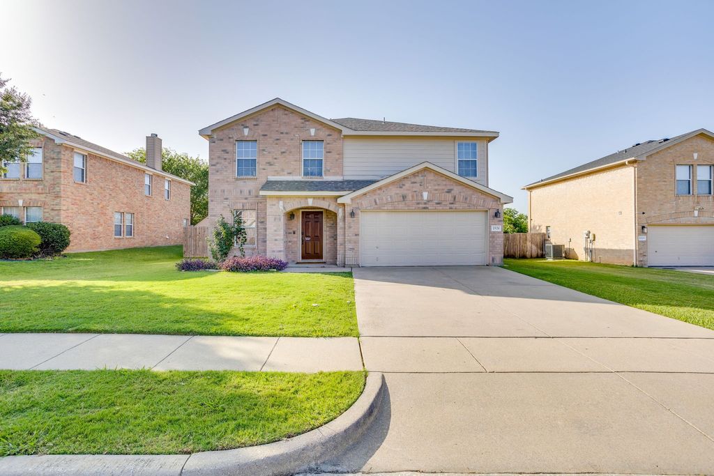 2521 Buffalo Run, Burleson, TX 76028