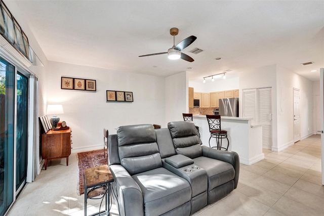 1743 NE 4th Avenue, Fort Lauderdale, FL 33305