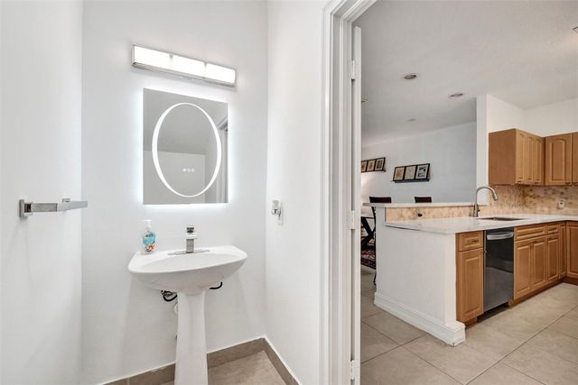 1743 NE 4th Avenue, Fort Lauderdale, FL 33305