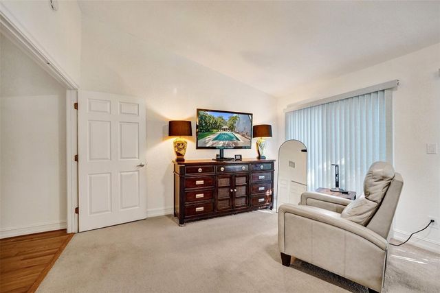 1743 NE 4th Avenue, Fort Lauderdale, FL 33305