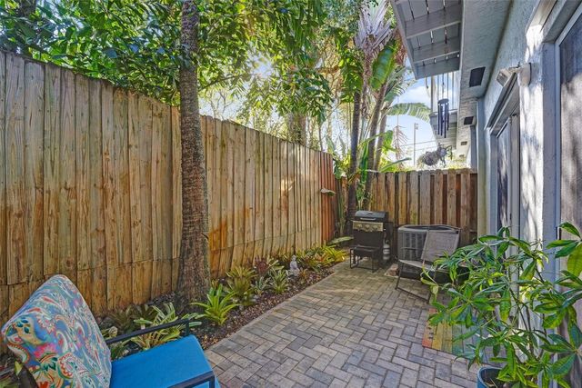 1743 NE 4th Avenue, Fort Lauderdale, FL 33305