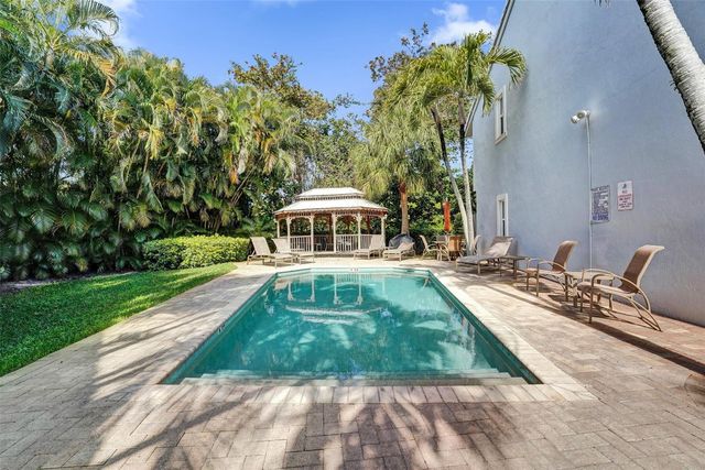 1743 NE 4th Avenue, Fort Lauderdale, FL 33305