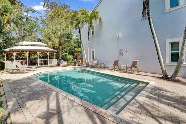 1743 NE 4th Avenue, Fort Lauderdale, FL 33305