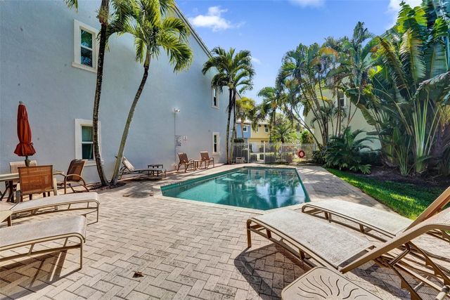 1743 NE 4th Avenue, Fort Lauderdale, FL 33305