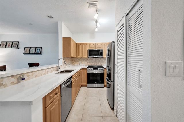 1743 NE 4th Avenue, Fort Lauderdale, FL 33305