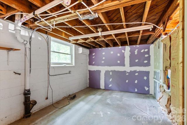 7328 Everett Drive, Charlotte, NC 28214