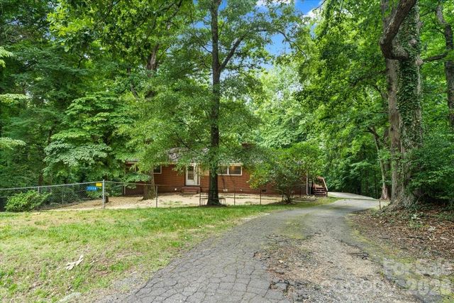 7328 Everett Drive, Charlotte, NC 28214