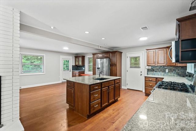 7328 Everett Drive, Charlotte, NC 28214
