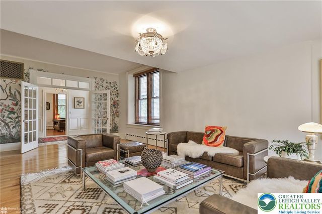 94 Pennsylvania Avenue, Easton, PA 18042