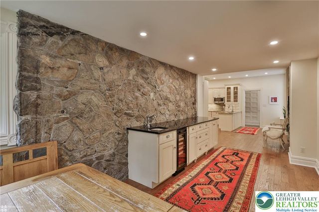 94 Pennsylvania Avenue, Easton, PA 18042