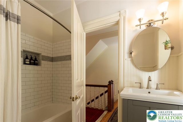 94 Pennsylvania Avenue, Easton, PA 18042