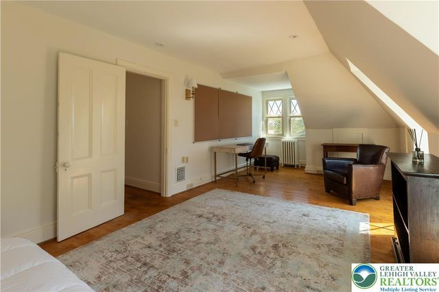 94 Pennsylvania Avenue, Easton, PA 18042