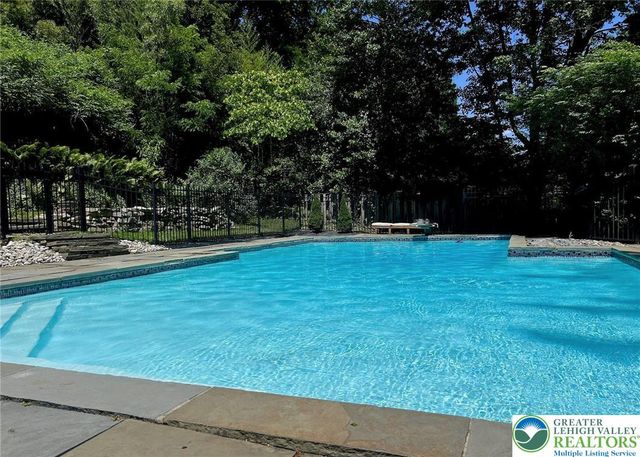 94 Pennsylvania Avenue, Easton, PA 18042