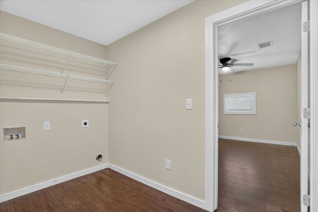 5016 Marks Place, Fort Worth, TX 76116