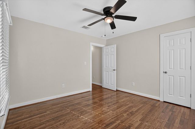 5016 Marks Place, Fort Worth, TX 76116