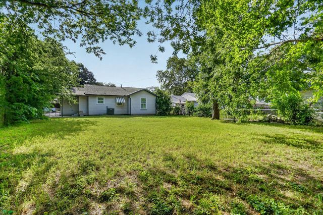 5016 Marks Place, Fort Worth, TX 76116