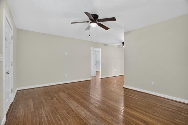 5016 Marks Place, Fort Worth, TX 76116