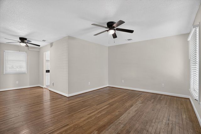 5016 Marks Place, Fort Worth, TX 76116