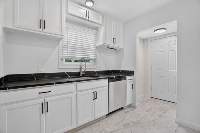 5016 Marks Place, Fort Worth, TX 76116