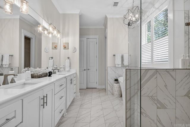 525 Forest Pond Lane, Benton, AR 72019