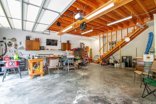 525 Forest Pond Lane, Benton, AR 72019
