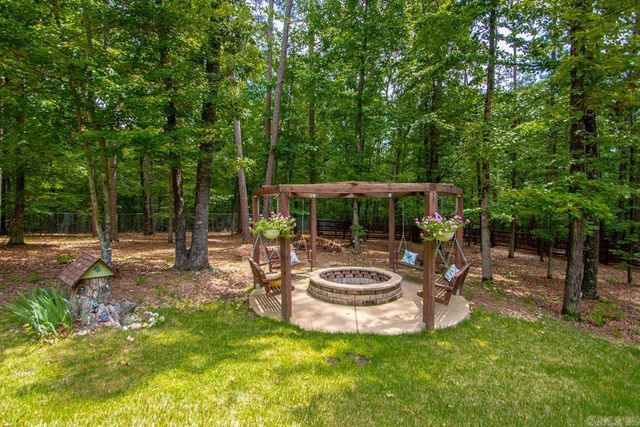525 Forest Pond Lane, Benton, AR 72019