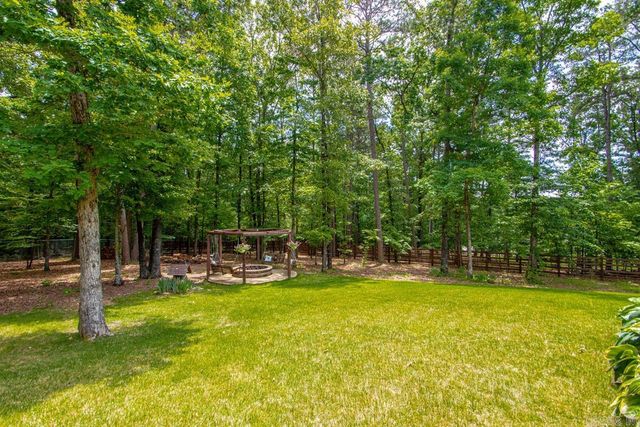 525 Forest Pond Lane, Benton, AR 72019