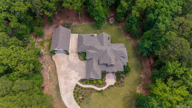 525 Forest Pond Lane, Benton, AR 72019