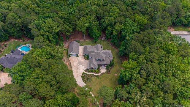 525 Forest Pond Lane, Benton, AR 72019