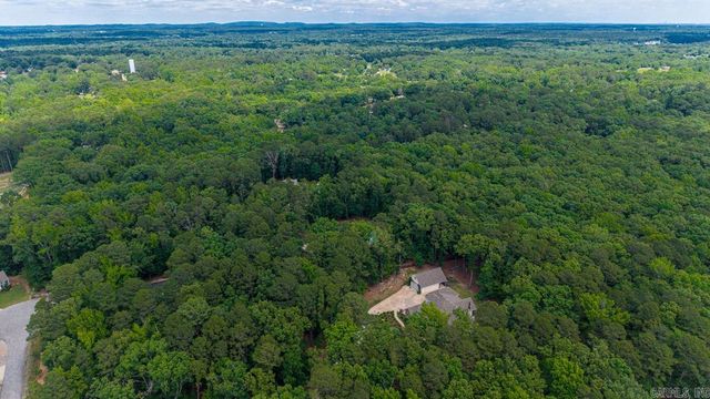 525 Forest Pond Lane, Benton, AR 72019