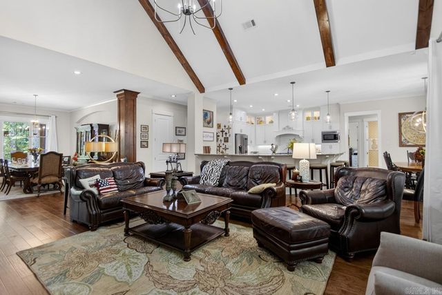 525 Forest Pond Lane, Benton, AR 72019