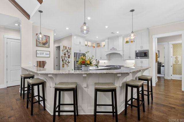 525 Forest Pond Lane, Benton, AR 72019