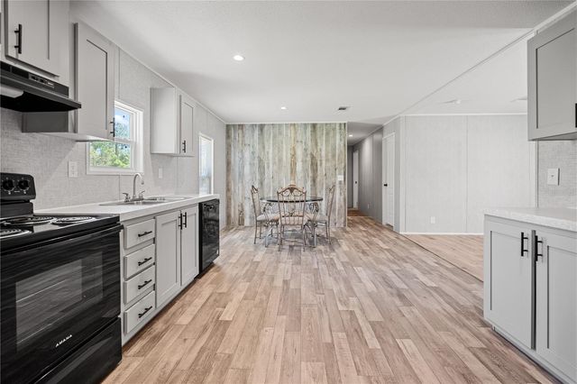 8251 NE 95TH AVENUE, Bronson, FL 32621