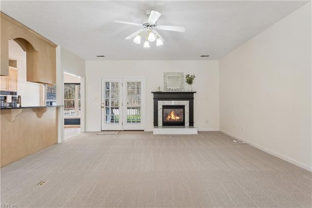 200 Rosetta DR, Yorktown, VA 23693