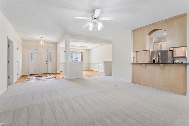 200 Rosetta DR, Yorktown, VA 23693