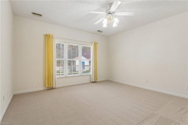 200 Rosetta DR, Yorktown, VA 23693