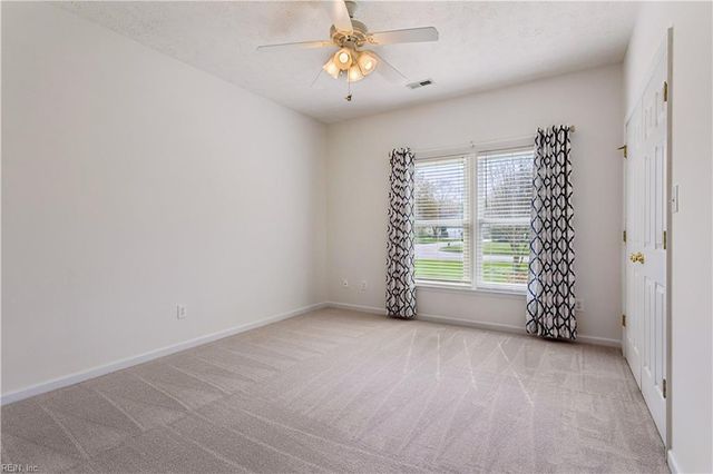 200 Rosetta DR, Yorktown, VA 23693