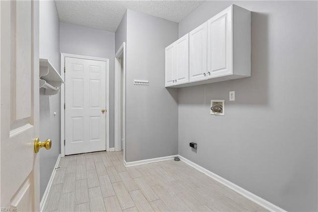 200 Rosetta DR, Yorktown, VA 23693