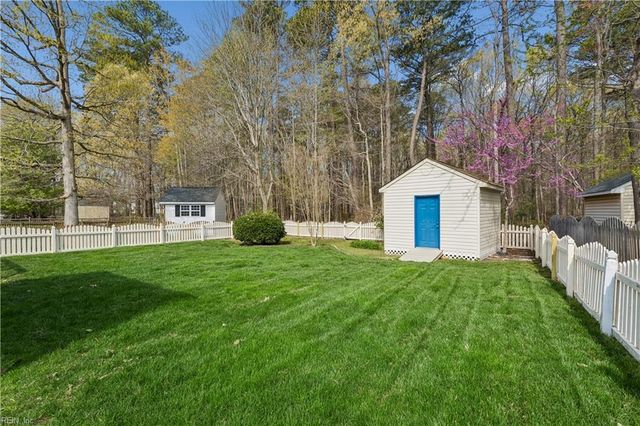 200 Rosetta DR, Yorktown, VA 23693