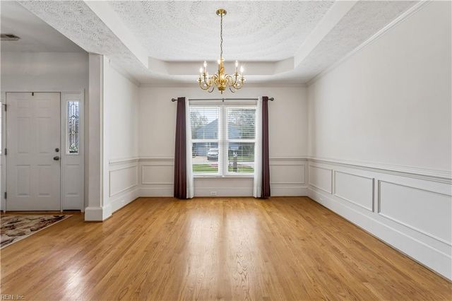 200 Rosetta DR, Yorktown, VA 23693