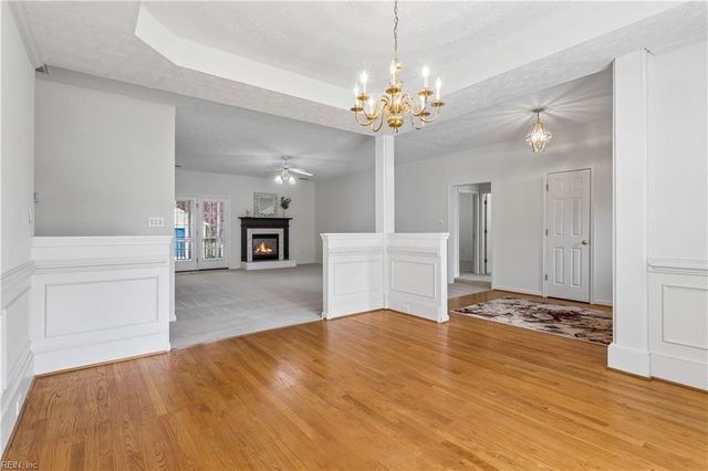 200 Rosetta DR, Yorktown, VA 23693