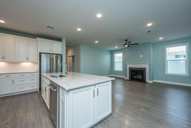322 Autumn Azalea Way, Summerville, SC 29486