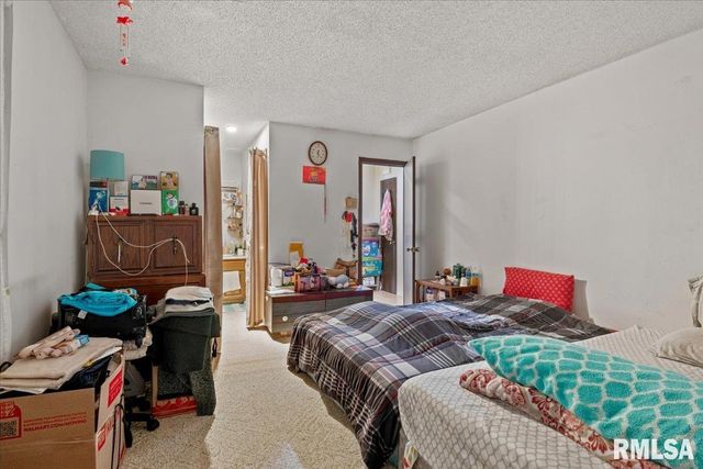 3212-3214 CLARENDON Drive, Springfield, IL 62704