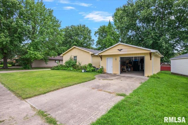3212-3214 CLARENDON Drive, Springfield, IL 62704