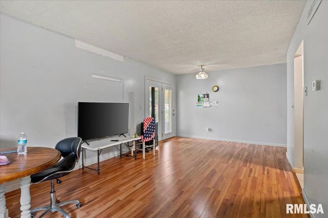 3212-3214 CLARENDON Drive, Springfield, IL 62704