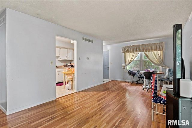 3212-3214 CLARENDON Drive, Springfield, IL 62704