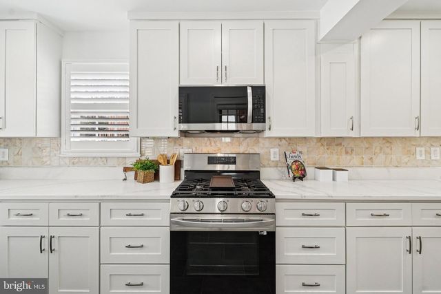 2719 N LEXINGTON ST, Arlington, VA 22207